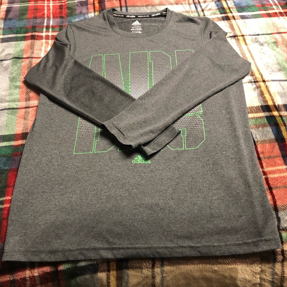 Adidas grey and green T-shirt short sleeve, Medium.